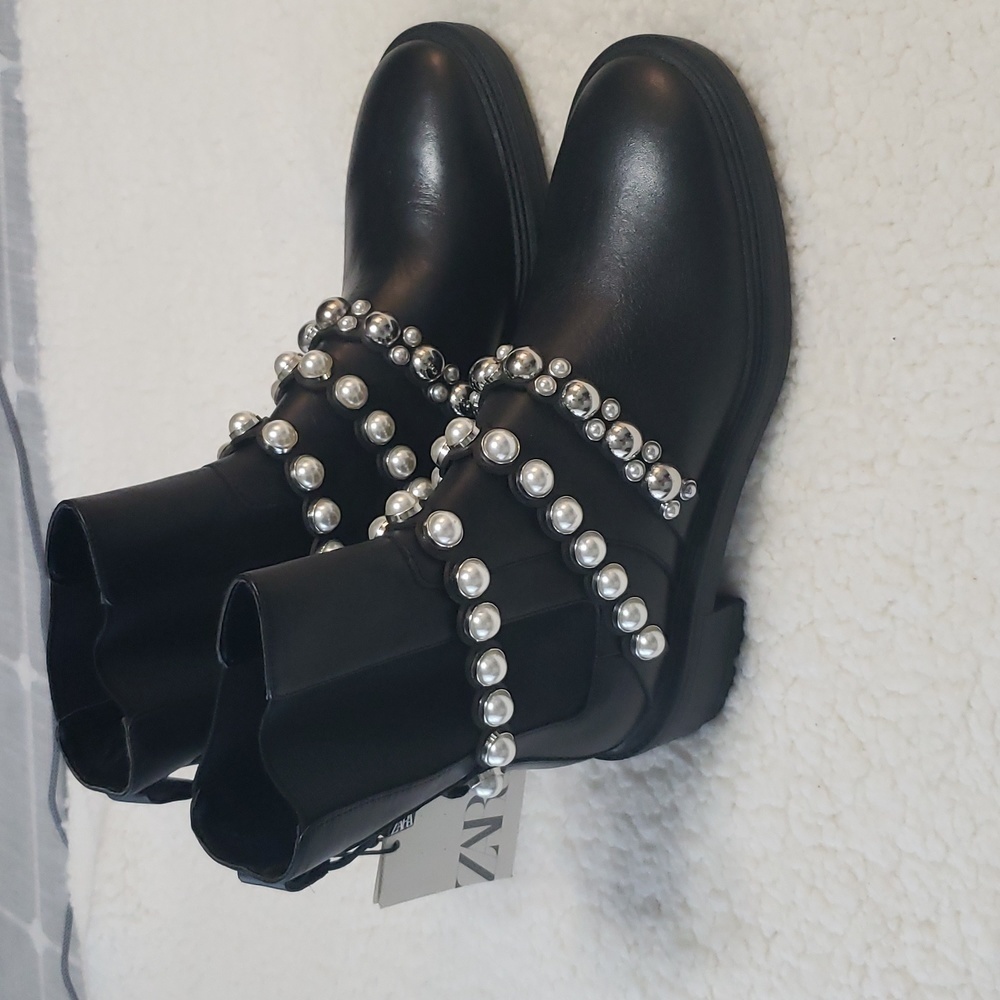 NWT Zara Black Leather Faux Pearl Accents Ankle Boots Size 38 - Picture 12 of 13